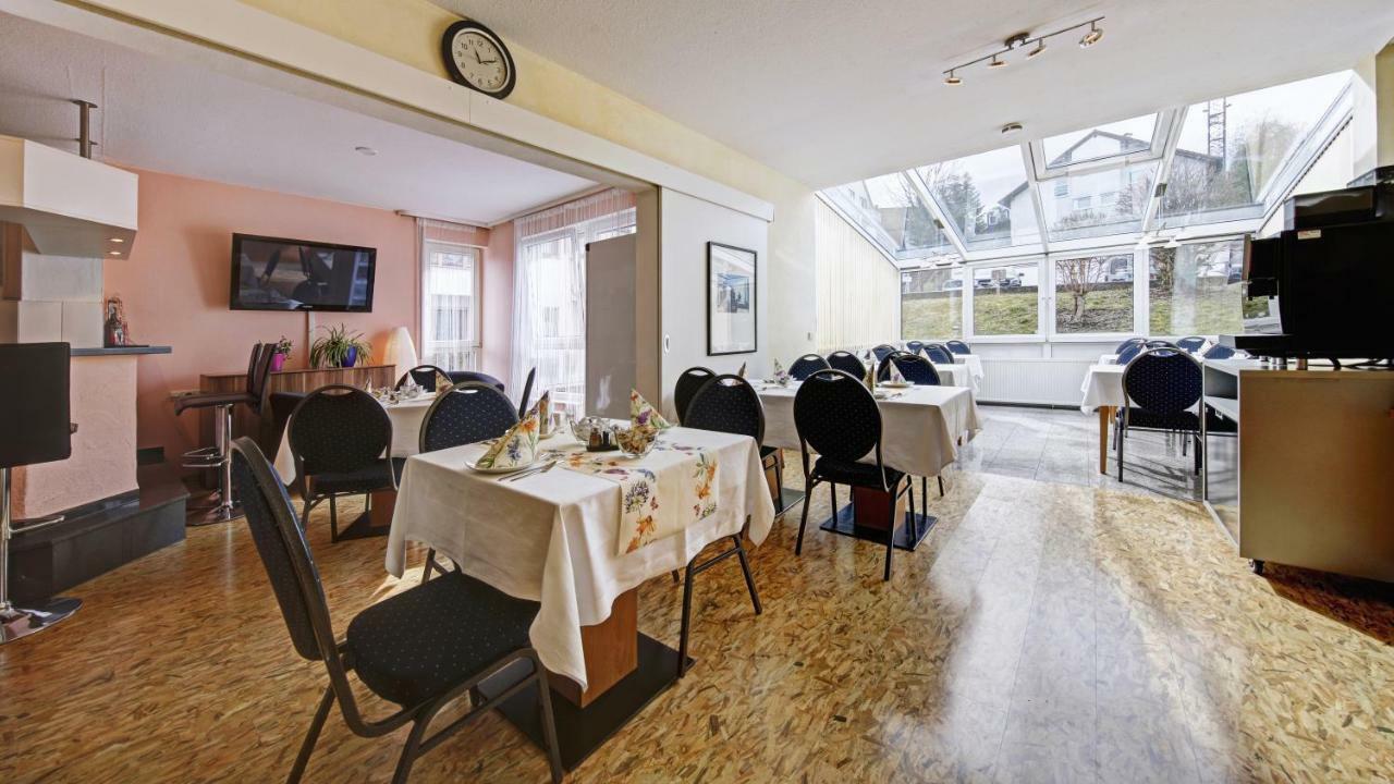 Airport-Hotel Stetten Лайнфельден-Эхтердинген Экстерьер фото